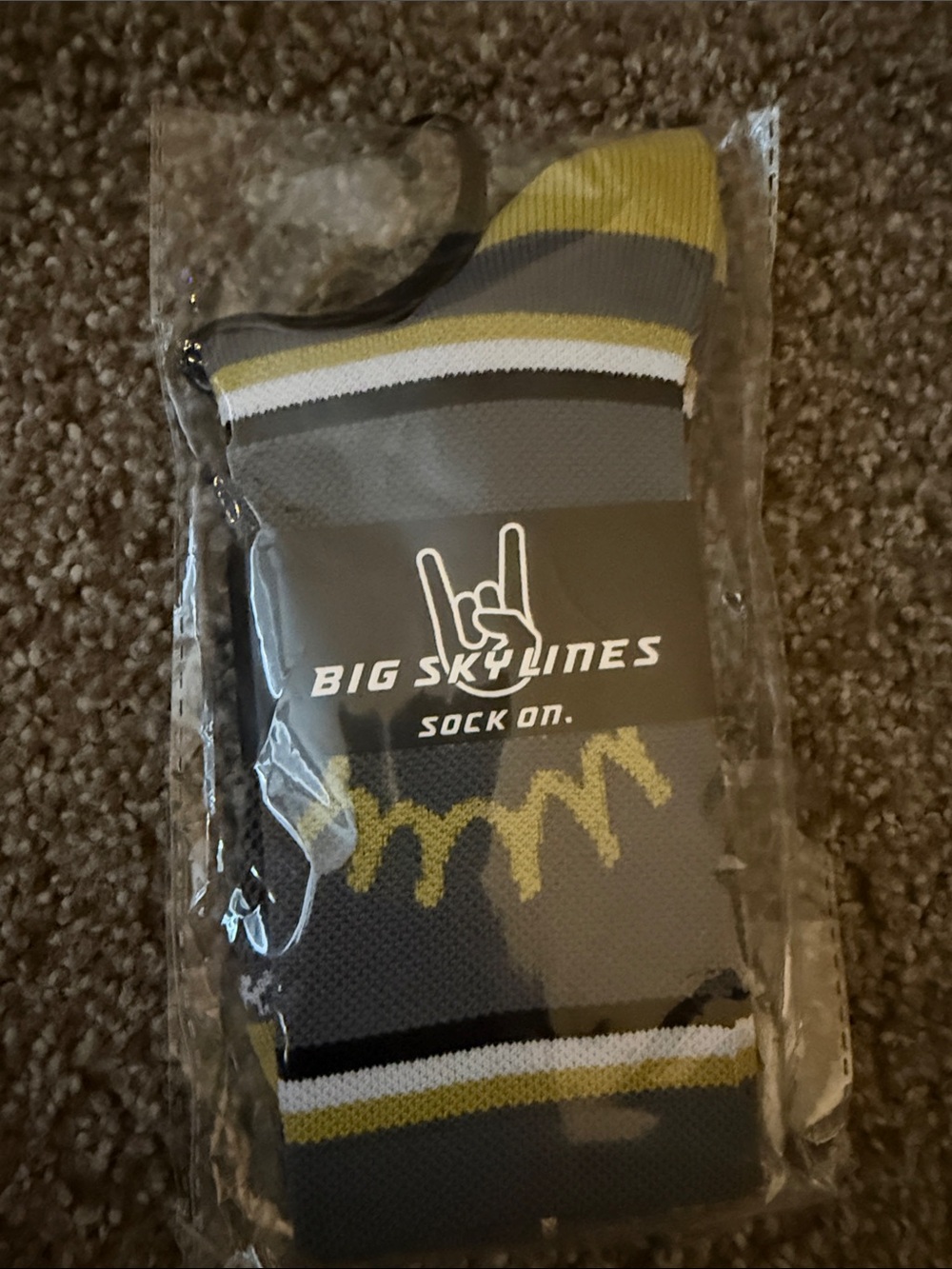 Gray & Yellow Men’s Crew Socks